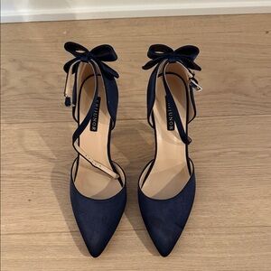 Elegant Navy Heels with Bow by Betti Junor